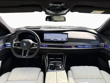 BMW i7 xDrive60 Individual AHK Leas. ab  749 HUD LED