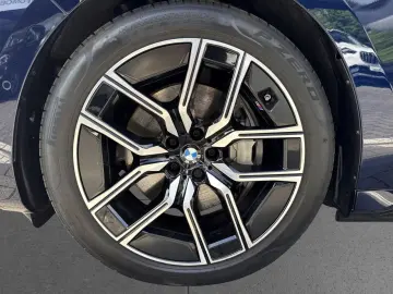 BMW i7 xDrive60 Individual AHK Leas. ab  749 HUD LED