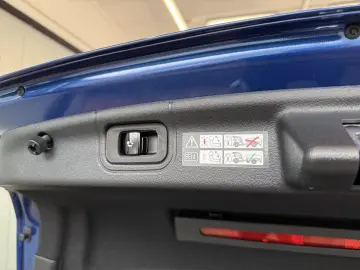 MERCEDES-BENZ C 220d AMG  DIGITAL-LIGHT NAVI DAB AHK 360