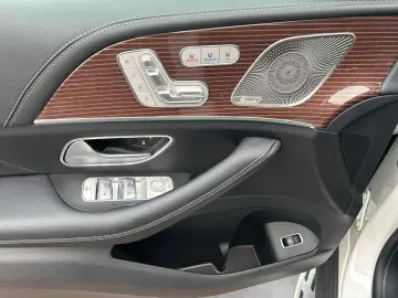 MERCEDES-BENZ GLE 400 d 4M Cpé DISTRO Burme HUD Airm…