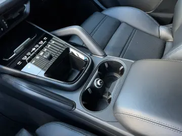 PORSCHE Cayenne S E-Hybrid Coupe Sportabgas. Hinterachsl