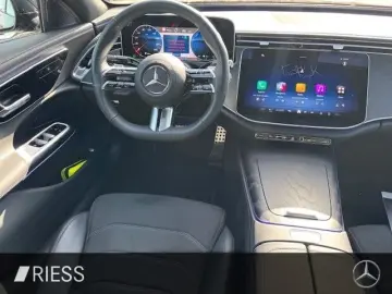 MERCEDES-BENZ E 300 de AMG Sport Night Distr Pano AH…