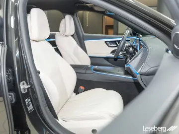 MERCEDES-BENZ E 220 d AMG DIG.LIGHT Night Distro. Bu…