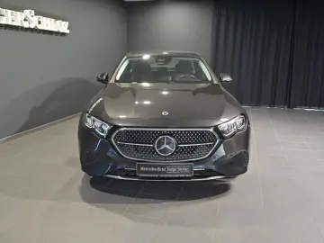 MERCEDES-BENZ E 200 AHK LED KAMERA NAVI