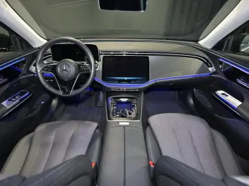 MERCEDES-BENZ E 200 AHK LED KAMERA NAVI