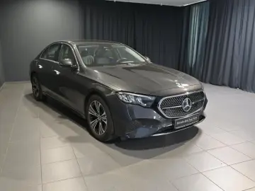 MERCEDES-BENZ E 200 AHK LED KAMERA NAVI