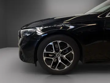 MERCEDES-BENZ E 200 Avantgarde Totwinkel SHZ LED Keyless 18