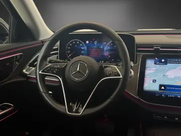 MERCEDES-BENZ E 200 Avantgarde Totwinkel SHZ LED Keyless 18