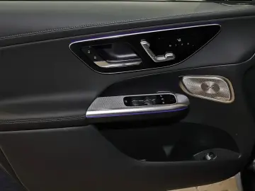 MERCEDES-BENZ GLC 450 d 4M AMG Distr 360  DIG-LED Pa…