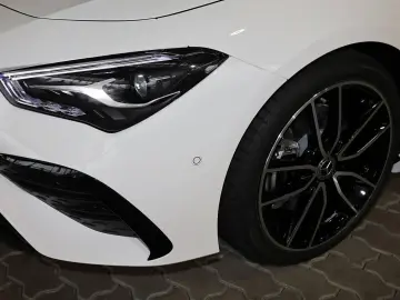 MERCEDES-BENZ CLA 200 Coupé AMG MBUX RüKam Pano LED …