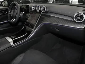 MERCEDES-BENZ C 300 d AMG MBUX 360  DIG-LED AHK Nigh…