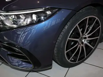 MERCEDES-BENZ EQS 580 4M AMG PANO DISTRONIC 360  MEM…