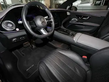 MERCEDES-BENZ EQS 580 4M AMG PANO DISTRONIC 360  MEM…