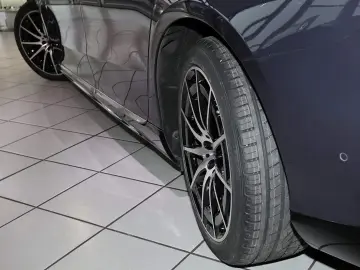 MERCEDES-BENZ EQS 580 4M AMG PANO DISTRONIC 360  MEM…