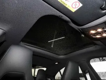 MERCEDES-BENZ CLA 220 d Coupé AMG MBUX LED Pano RüKa…