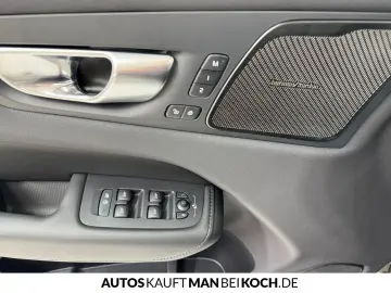 VOLVO XC60 T6 AWD Ultra BLIS 360  HUD ACC H K PANO