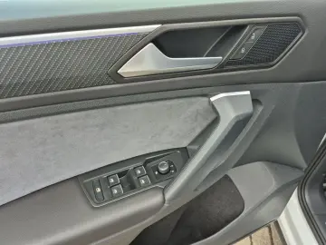 VW Tiguan R 320PS 4M DSG ACC KAMERA MATRIX NAVI APP
