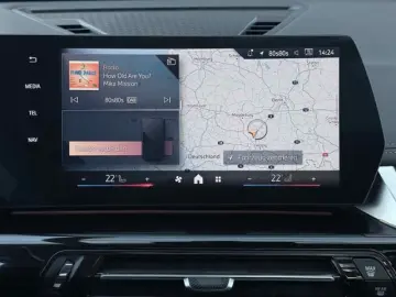 BMW X1 23 d xDrive xLine Panorama Leder AHK ACC