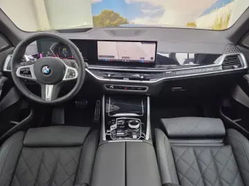 BMW X5 xDr40d M Sport 7Seats Luft Standhzg. ACC 360