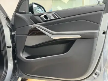 BMW X5 xDr30d M Sport Pro 22Zoll AHK Sitzlüft. ACC