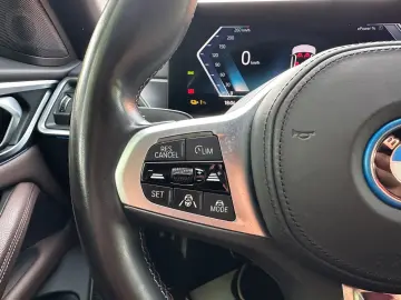 BMW i4 Gran Coupe M50 Sitzbelueftung Head Up Laser