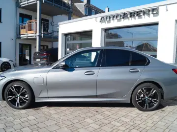 BMW 330e M Sport  HUD  Leder  Memory  0 5% Versteu.