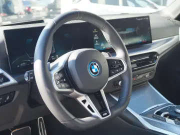 BMW 330e M Sport  HUD  Leder  Memory  0 5% Versteu.