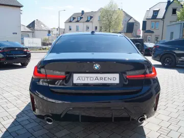 BMW 330e M Sport  HUD  Leder  Memory  InnoDrive