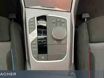 BMW 320d A xDrive Lim M-Sport
