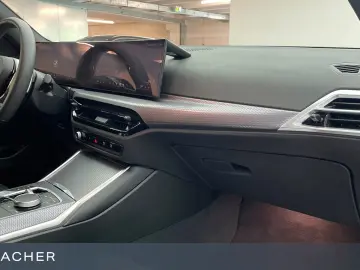 BMW 320d A xDrive Lim M-Sport