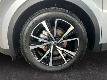 TOYOTA C-HR 1.8 Hybrid Team D  LED el. Heck ACC CAM SHZ