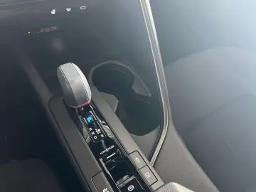 TOYOTA C-HR 1.8 Hybrid Team D  LED el. Heck ACC CAM SHZ