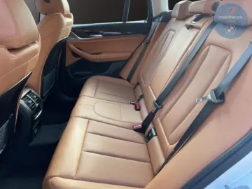 BMW X3 xDrive30e AHK HUD 360Kamera 19 Zoll LenkradHZ