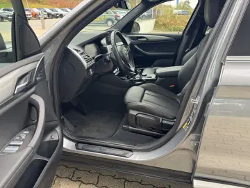 BMW X3 xDrive30e  Head-Up HiFi DAB WLAN Komfortzg.