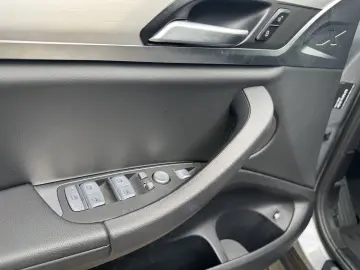 BMW X3 xDrive30e  Head-Up HiFi DAB WLAN Komfortzg.