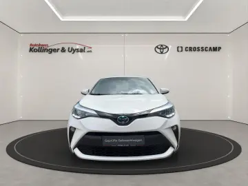 TOYOTA C-HR Hybrid Flow