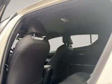 TOYOTA C-HR Hybrid Flow