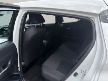 TOYOTA C-HR Hybrid Flow