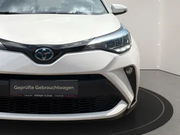 TOYOTA C-HR Hybrid Flow