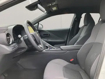 TOYOTA C-HR Hybrid FWD Teamplayer