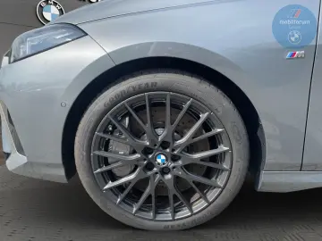 BMW M135 i xDrive ACC 19 Zoll H K HUD 360Kamera