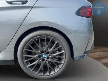 BMW M135 i xDrive ACC 19 Zoll H K HUD 360Kamera