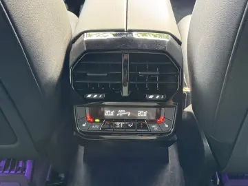 BMW iX xDrive40 DA-Pro PA-Plus LASER H&K Keyless