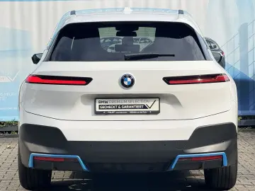 BMW iX xDrive40 DA-Pro PA-Plus LASER H&K Keyless
