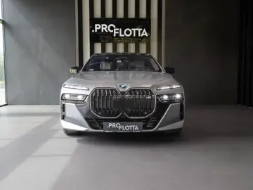 BMW M760 7 M760 e xDrive