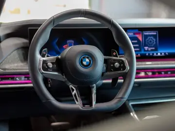 BMW M760 7 M760 e xDrive