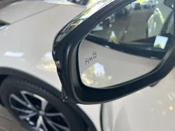 TOYOTA C-HR 1.8 Hybrid Team D  LED el. Heck SHZ CAM ACC