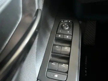 TOYOTA C-HR 1.8 Hybrid Team D  LED el. Heck SHZ CAM ACC