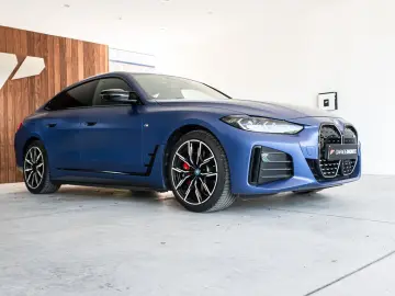 BMW i4 M50  Mpack  open dak  head-up  trekhaak