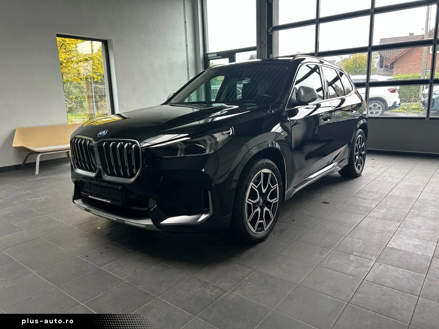BMW iX1 2023 — imagine 2